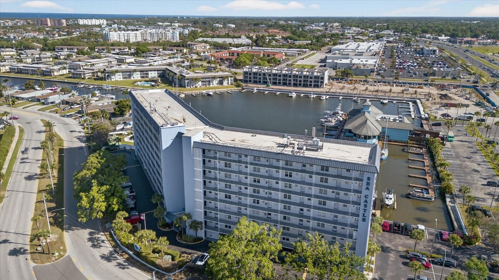 Image 39 of 44 For 4939 Floramar Terrace 710