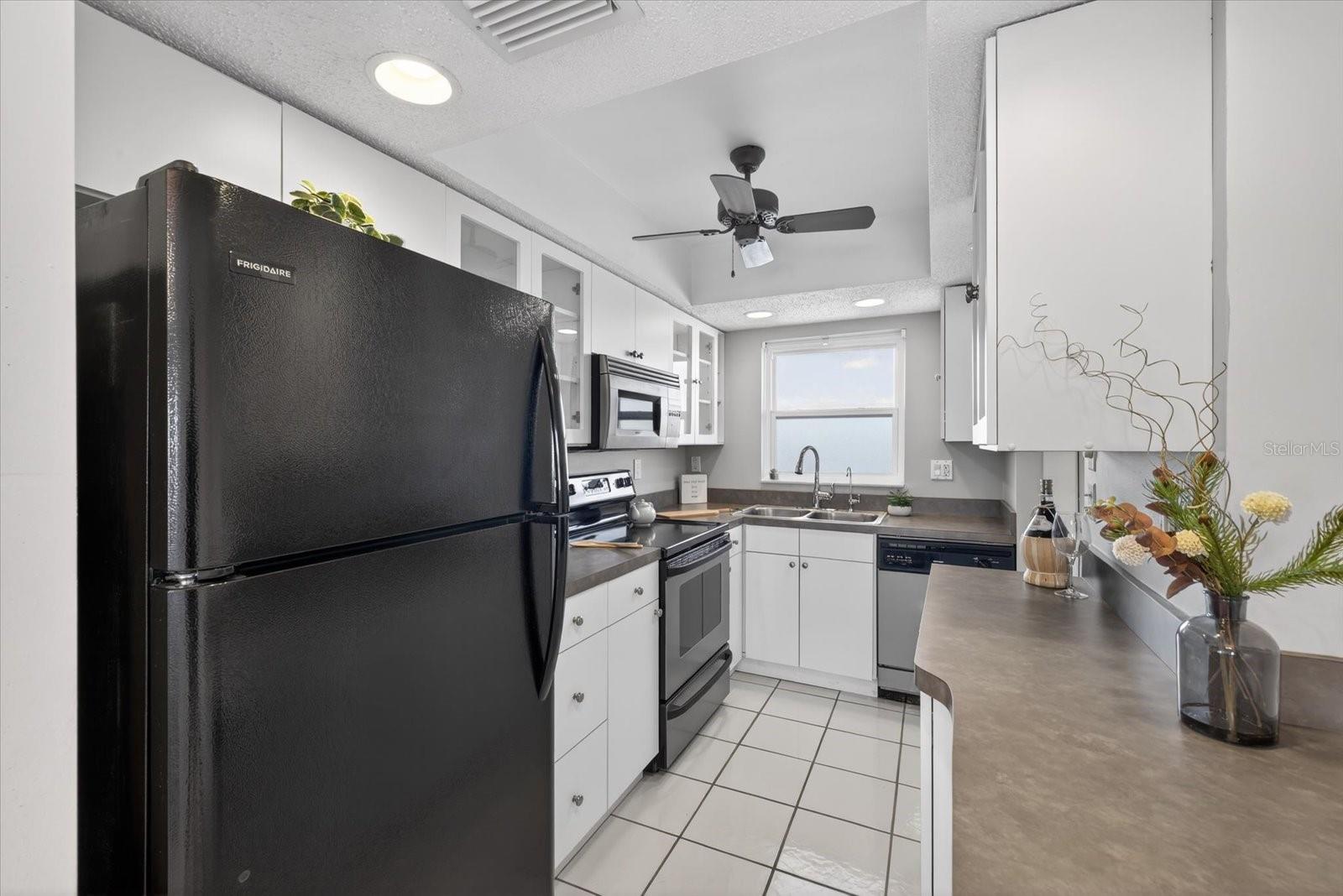 Image 9 of 44 For 4939 Floramar Terrace 710