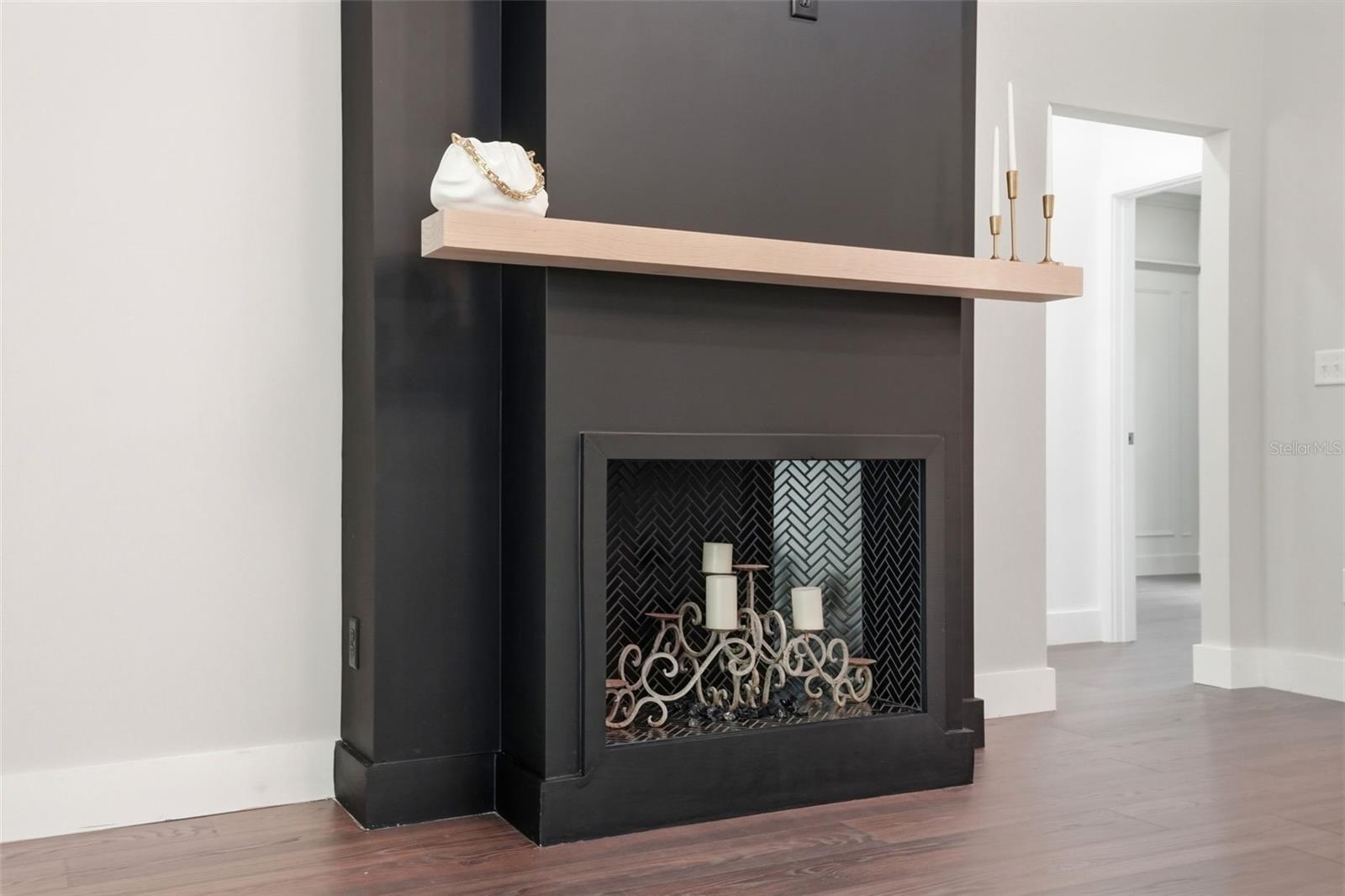 Image 11 of 70 For 34121 August Avenue