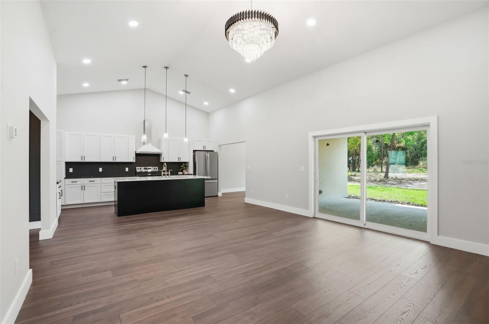 Image 12 of 70 For 34121 August Avenue