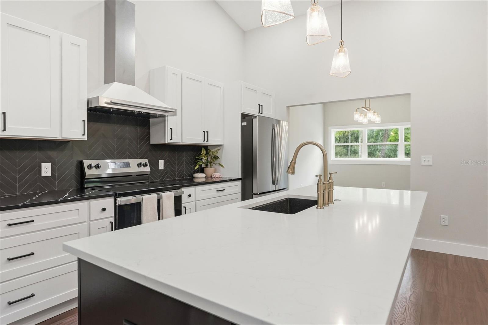 Image 15 of 70 For 34121 August Avenue