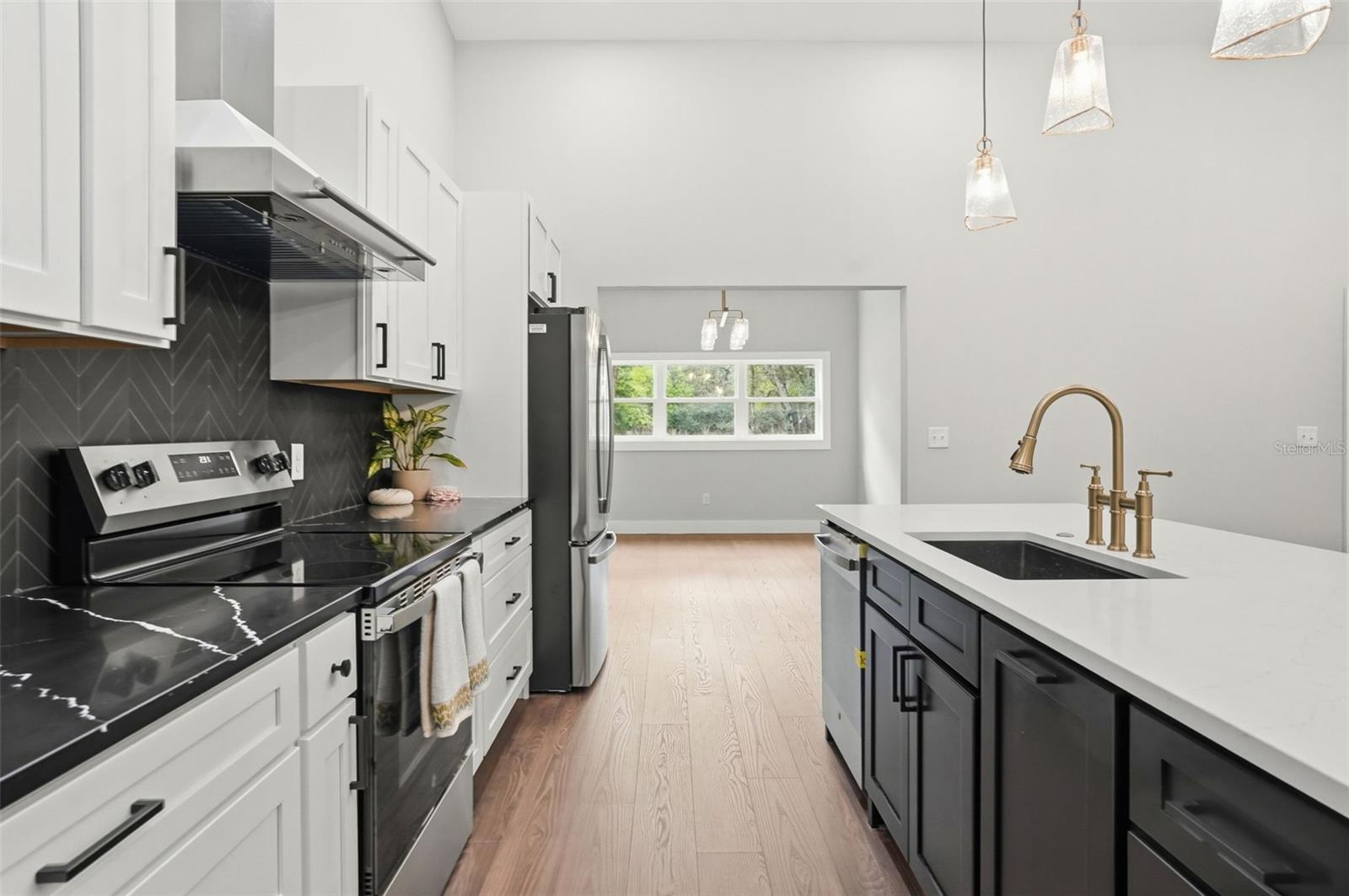 Image 16 of 70 For 34121 August Avenue