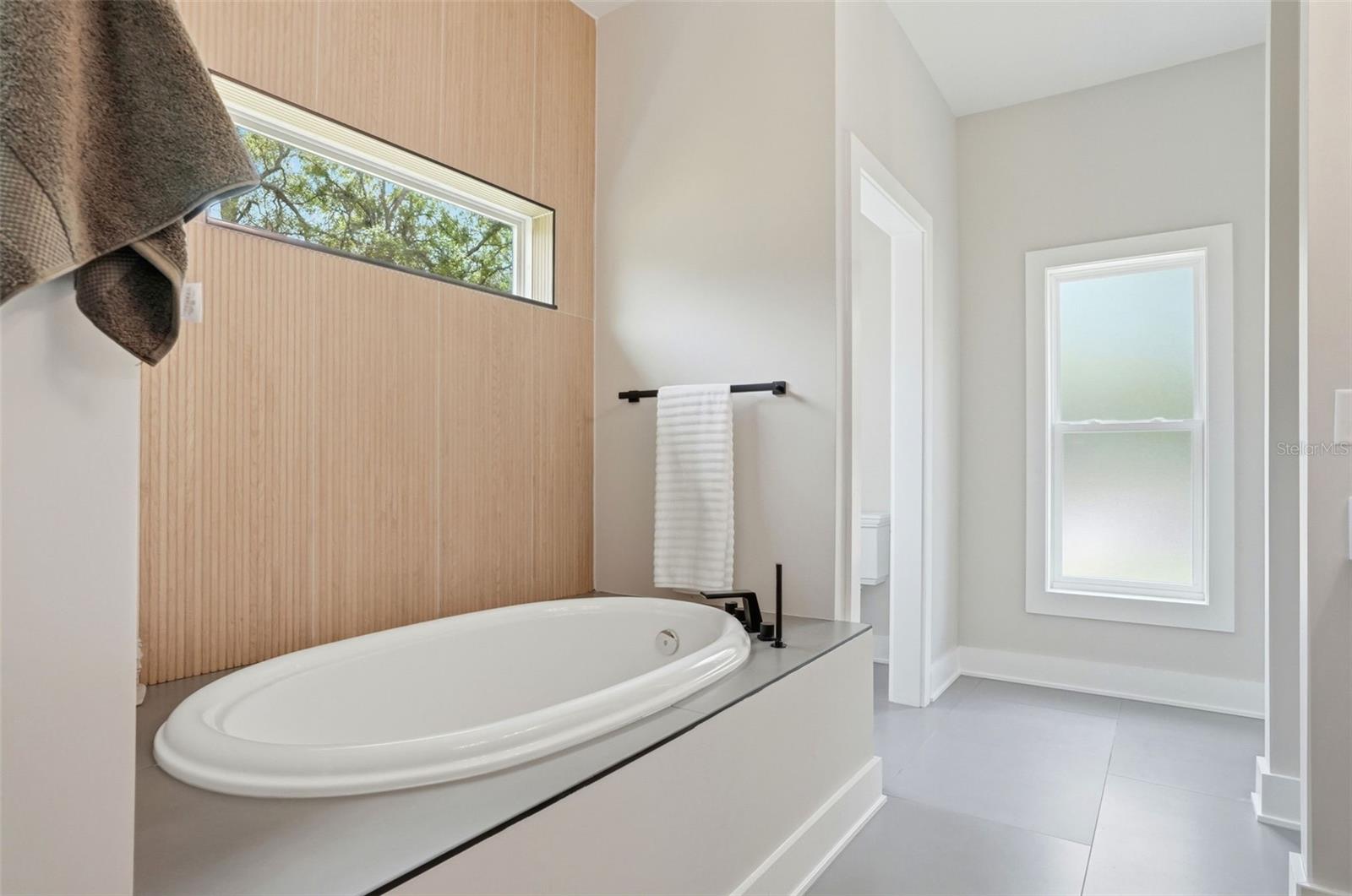 Image 36 of 70 For 34121 August Avenue