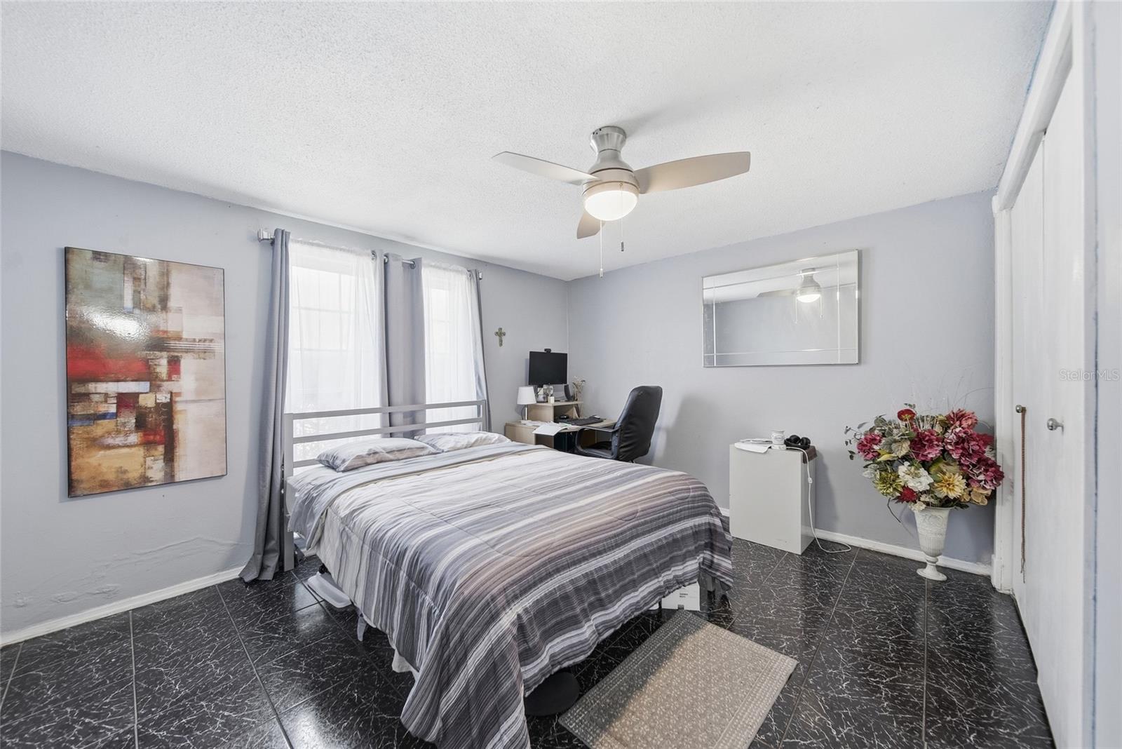 Listing photo id 19 for 7140 Rockwood Drive