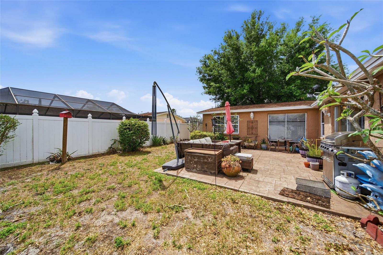 Listing photo id 24 for 7140 Rockwood Drive