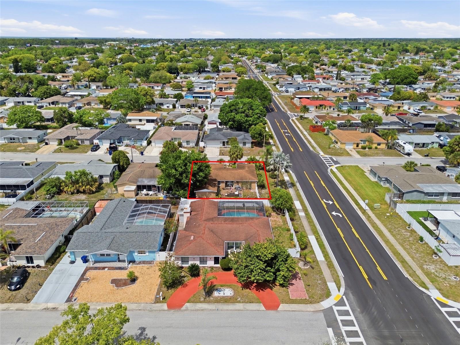 Listing photo id 30 for 7140 Rockwood Drive