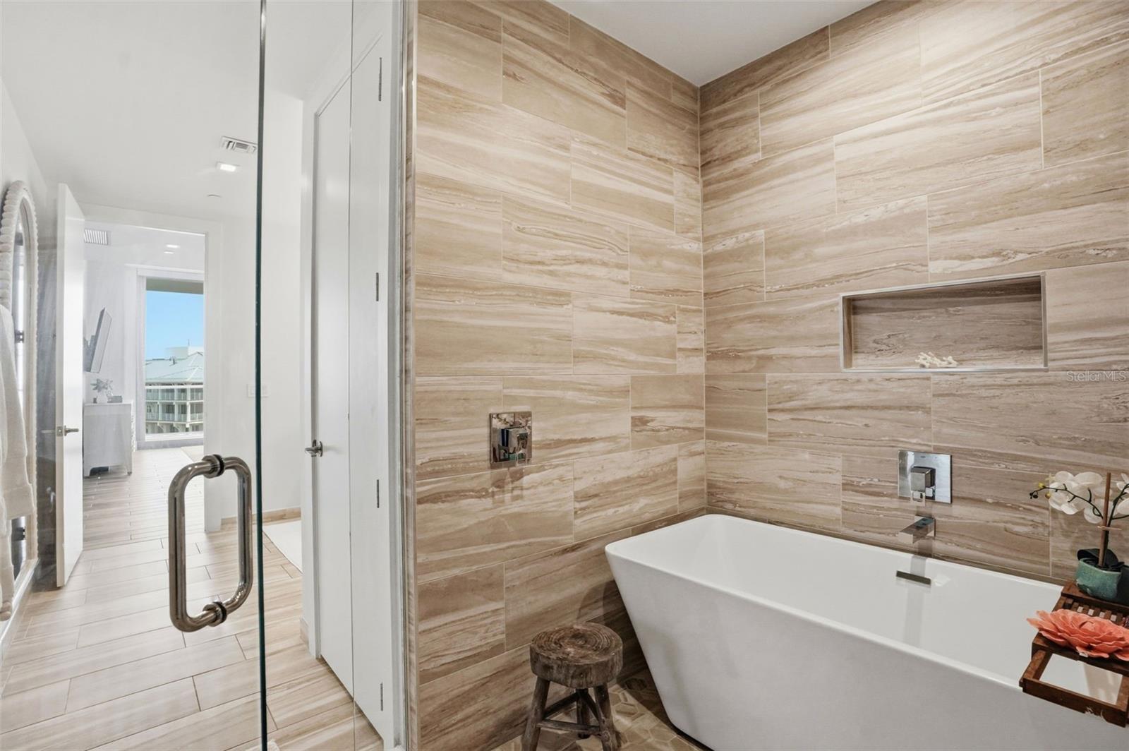 Image 11 of 96 For 5120 Marina Way 4408