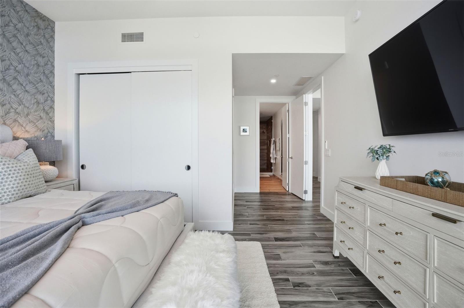 Image 35 of 96 For 5120 Marina Way 4408