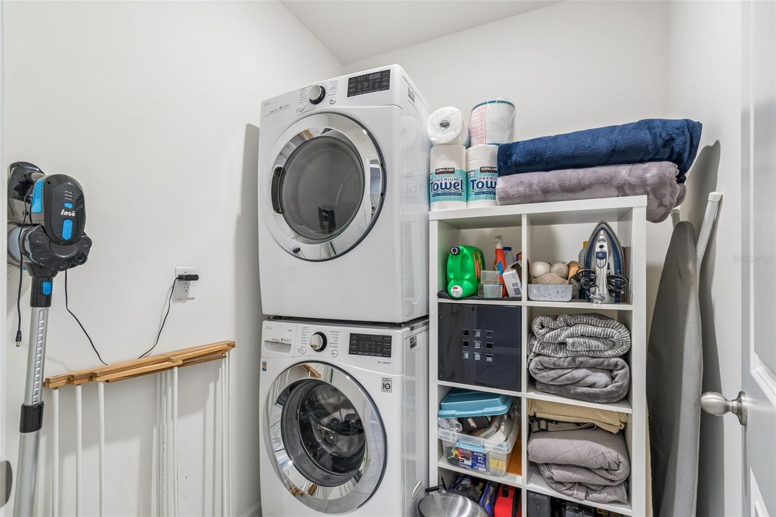 Image 18 of 41 For 3012 Pink Peacock Lane