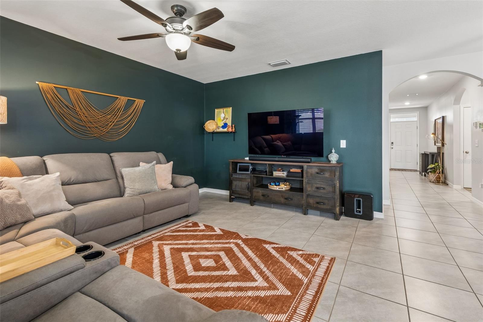 Image 5 of 41 For 3012 Pink Peacock Lane