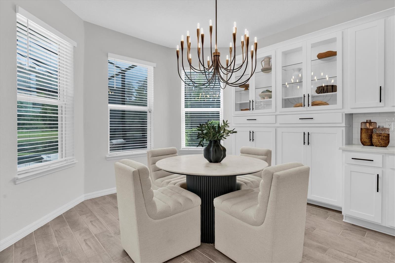 Listing photo id 12 for 2832 Lilla Trail