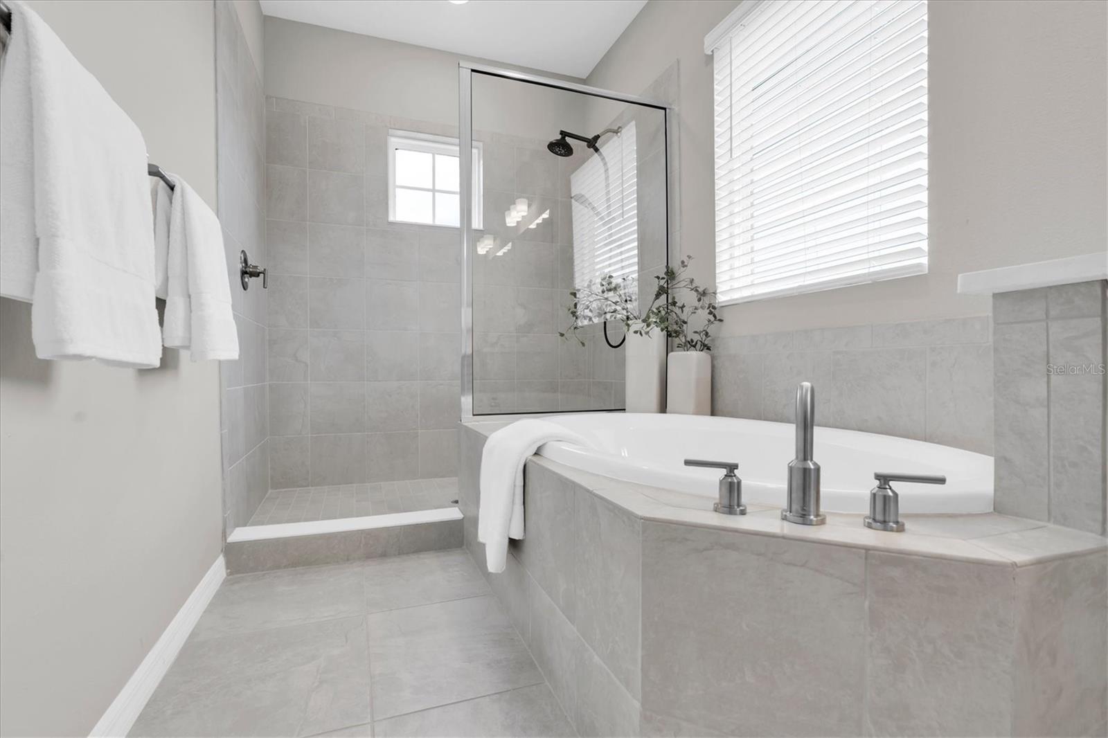 Listing photo id 29 for 2832 Lilla Trail