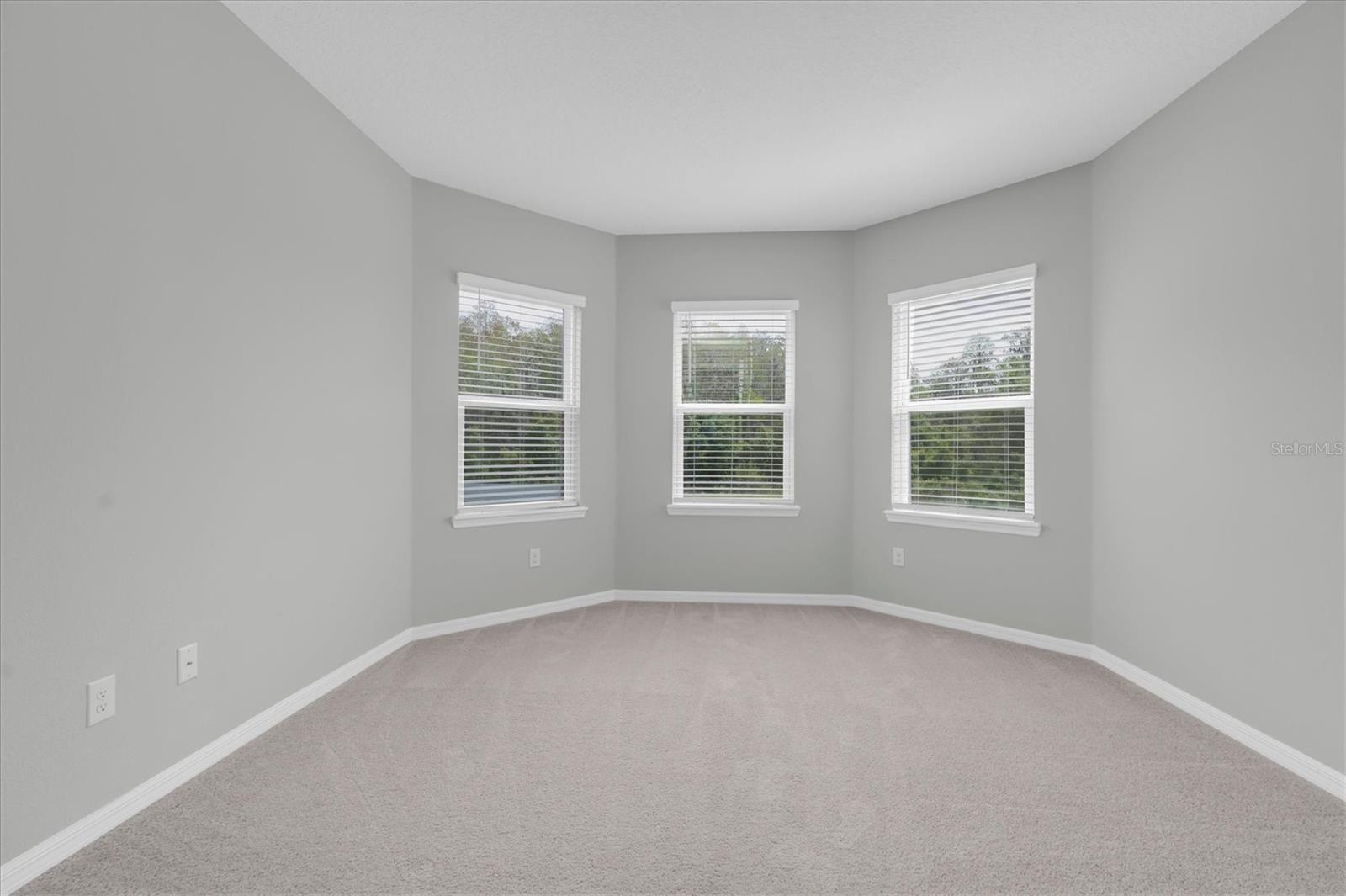 Listing photo id 33 for 2832 Lilla Trail