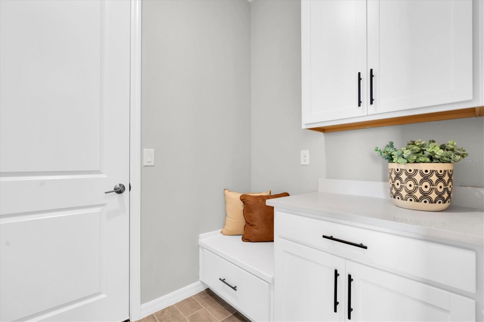 Listing photo id 43 for 2832 Lilla Trail