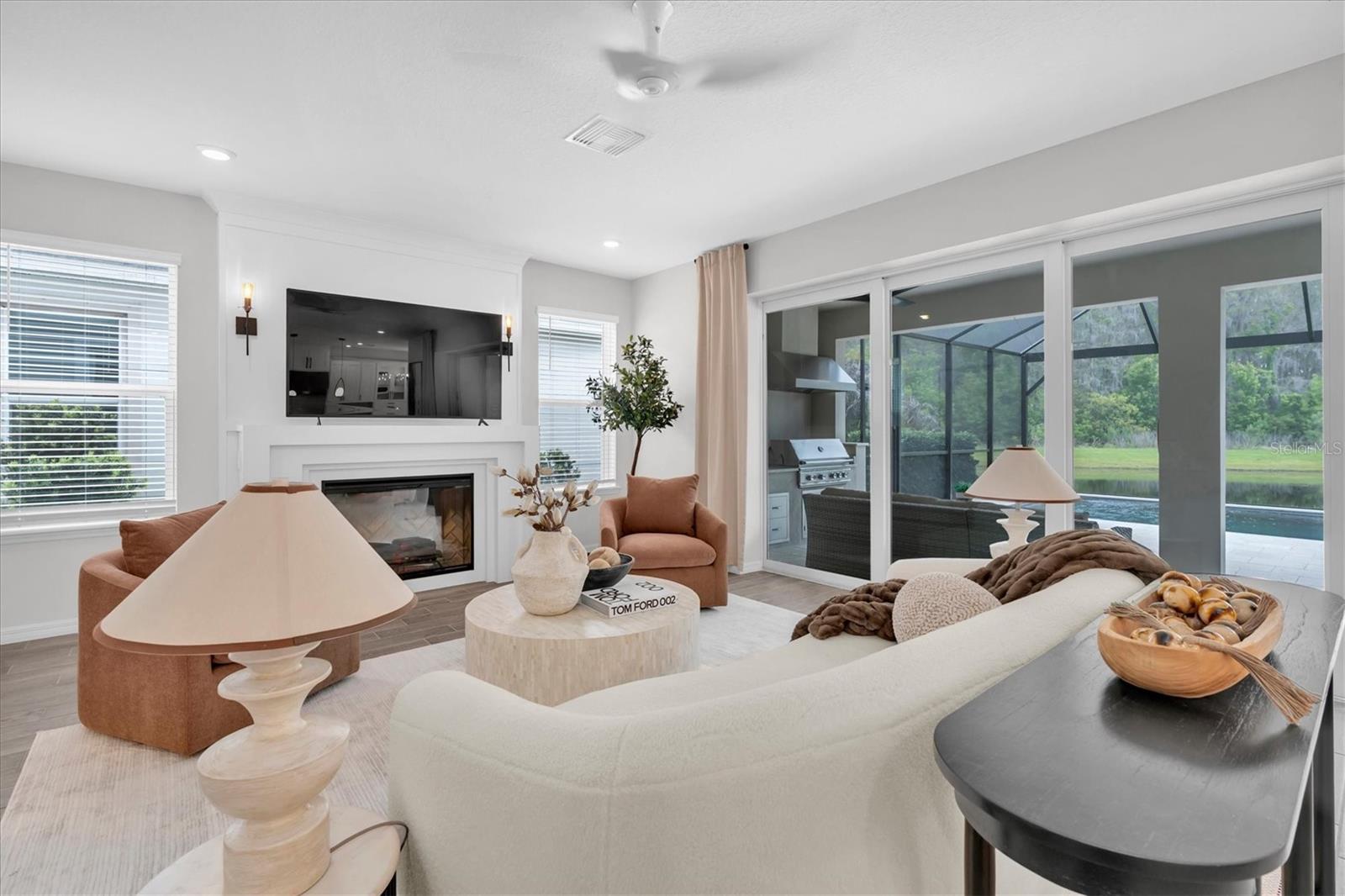 Listing photo id 5 for 2832 Lilla Trail