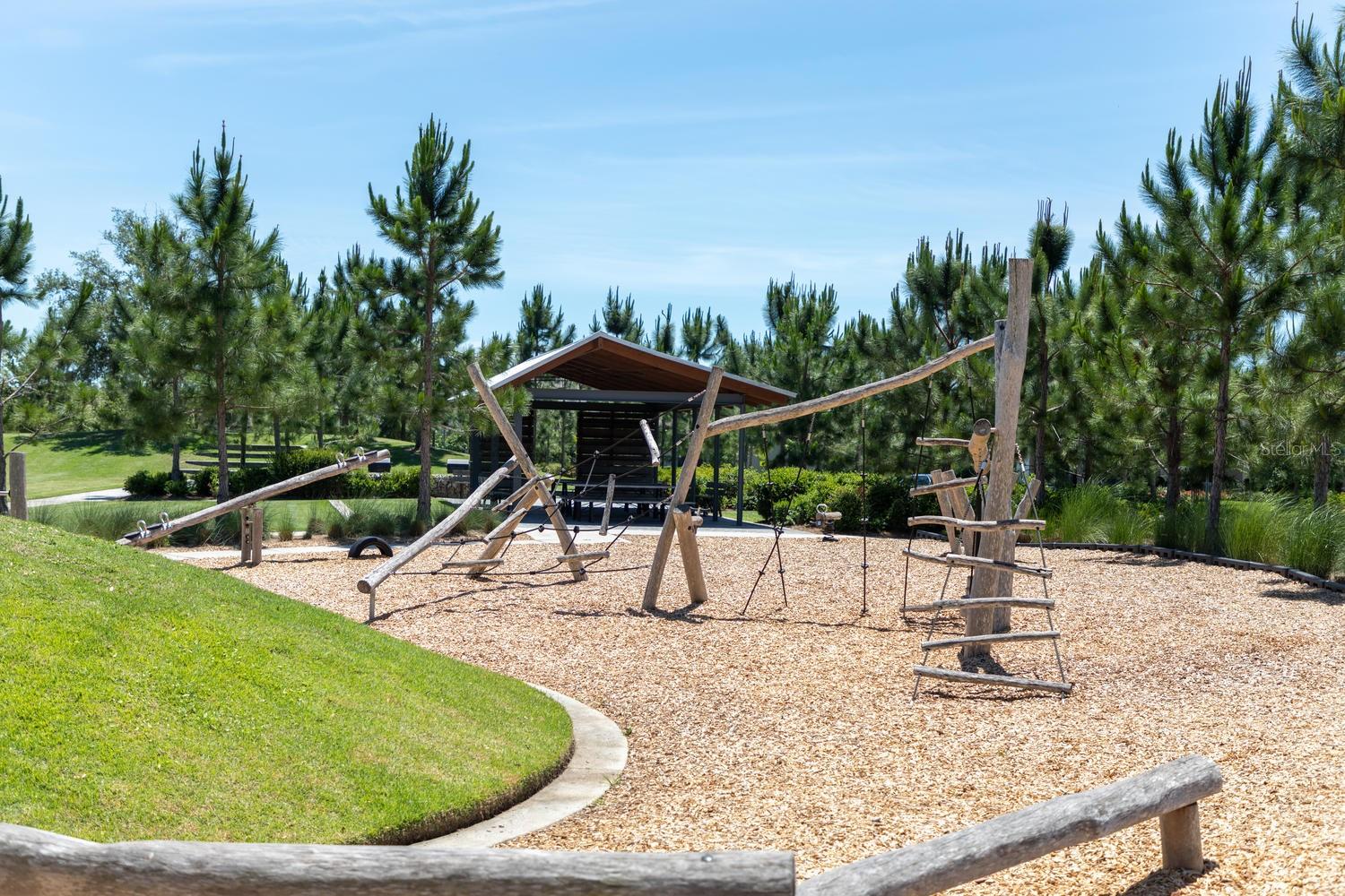 Listing photo id 77 for 2832 Lilla Trail