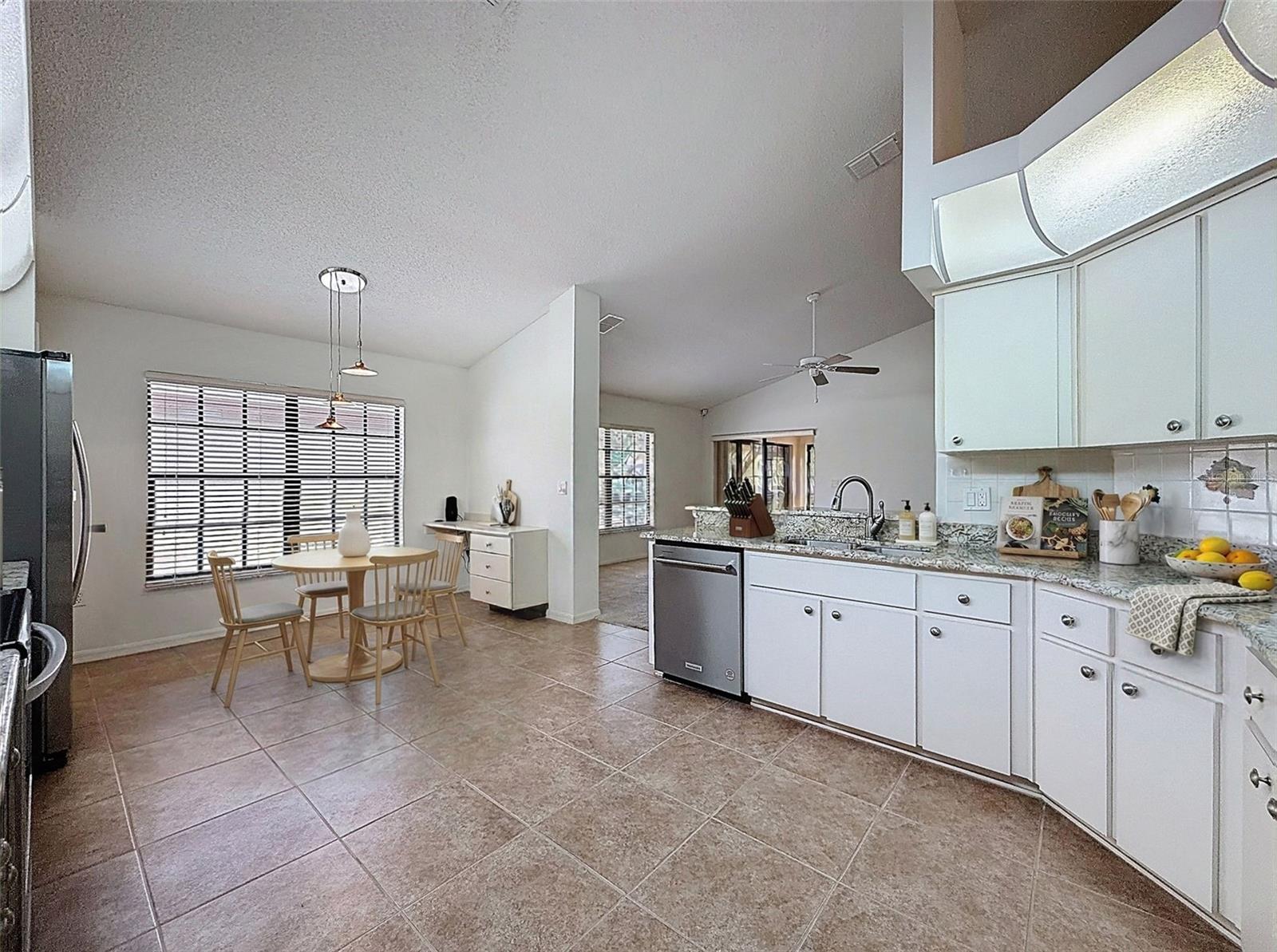 Image 10 of 39 For 13646 Schlee Court