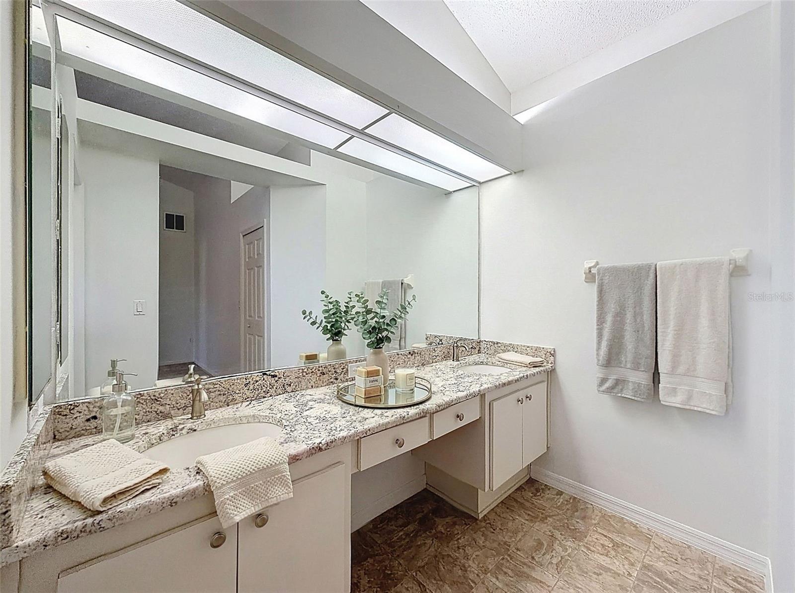 Image 19 of 39 For 13646 Schlee Court