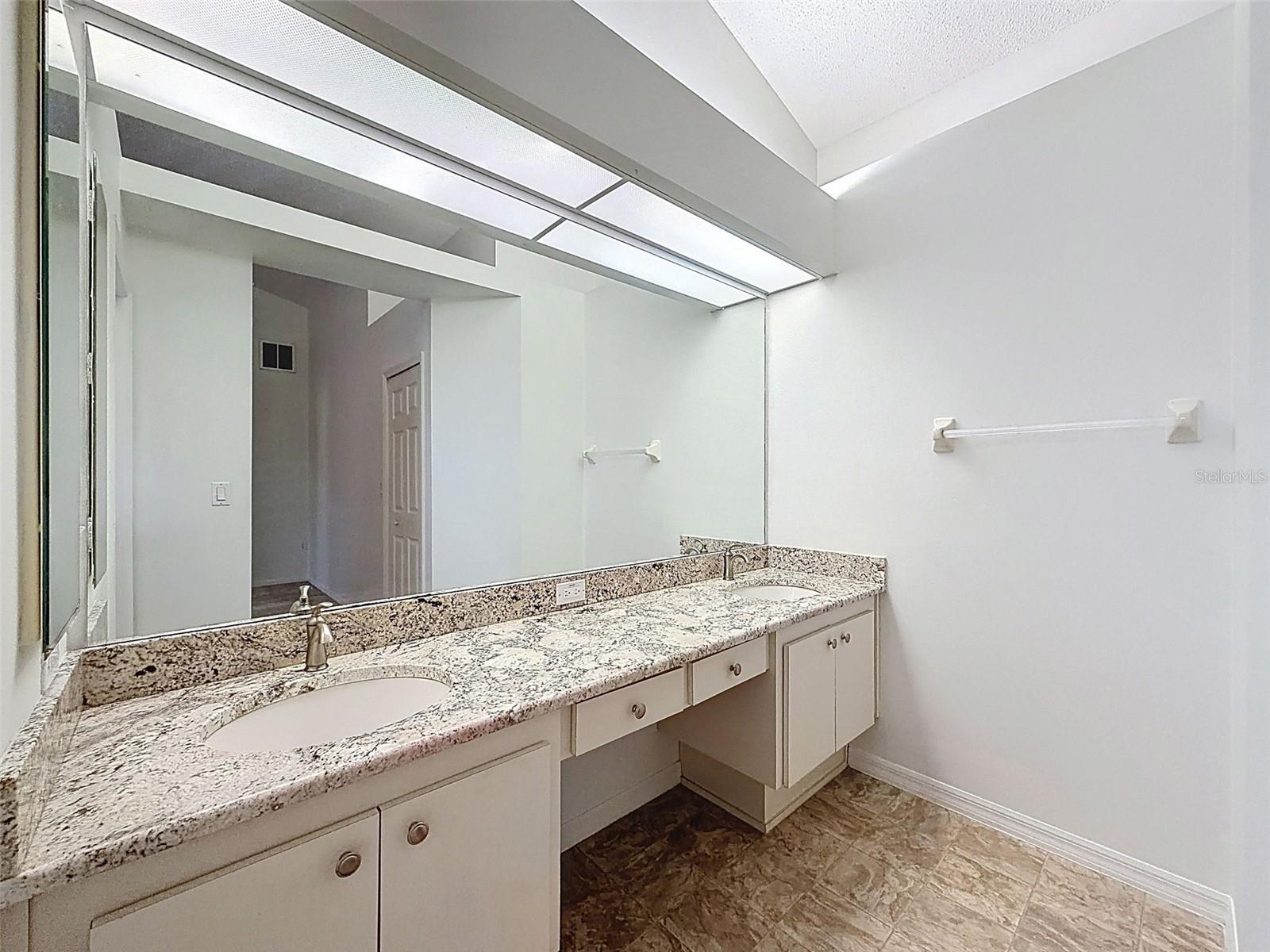 Image 20 of 39 For 13646 Schlee Court