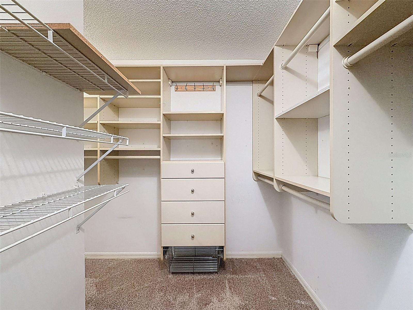 Image 22 of 39 For 13646 Schlee Court