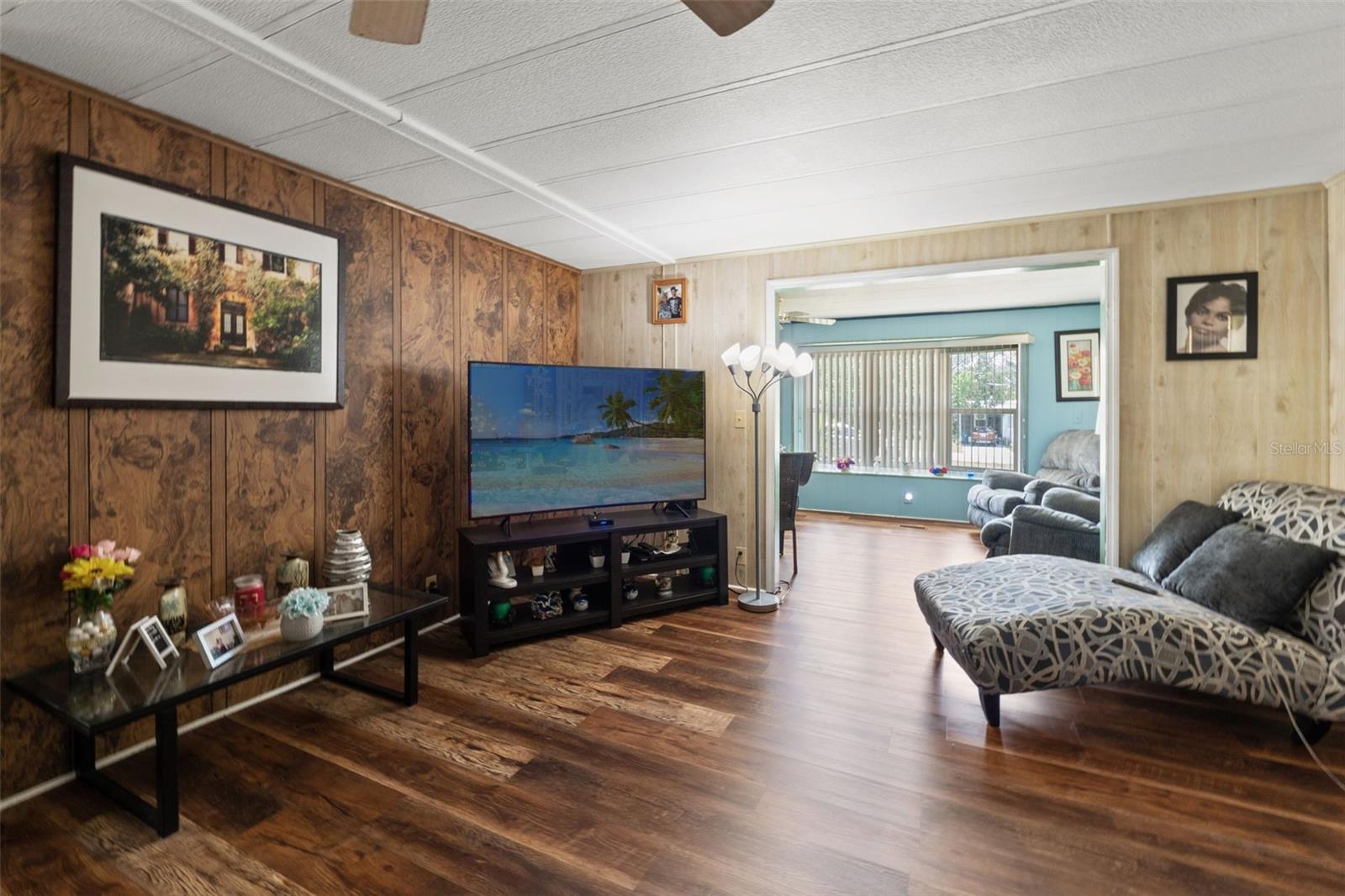 Image 10 of 23 For 8427 Highpoint Boulevard