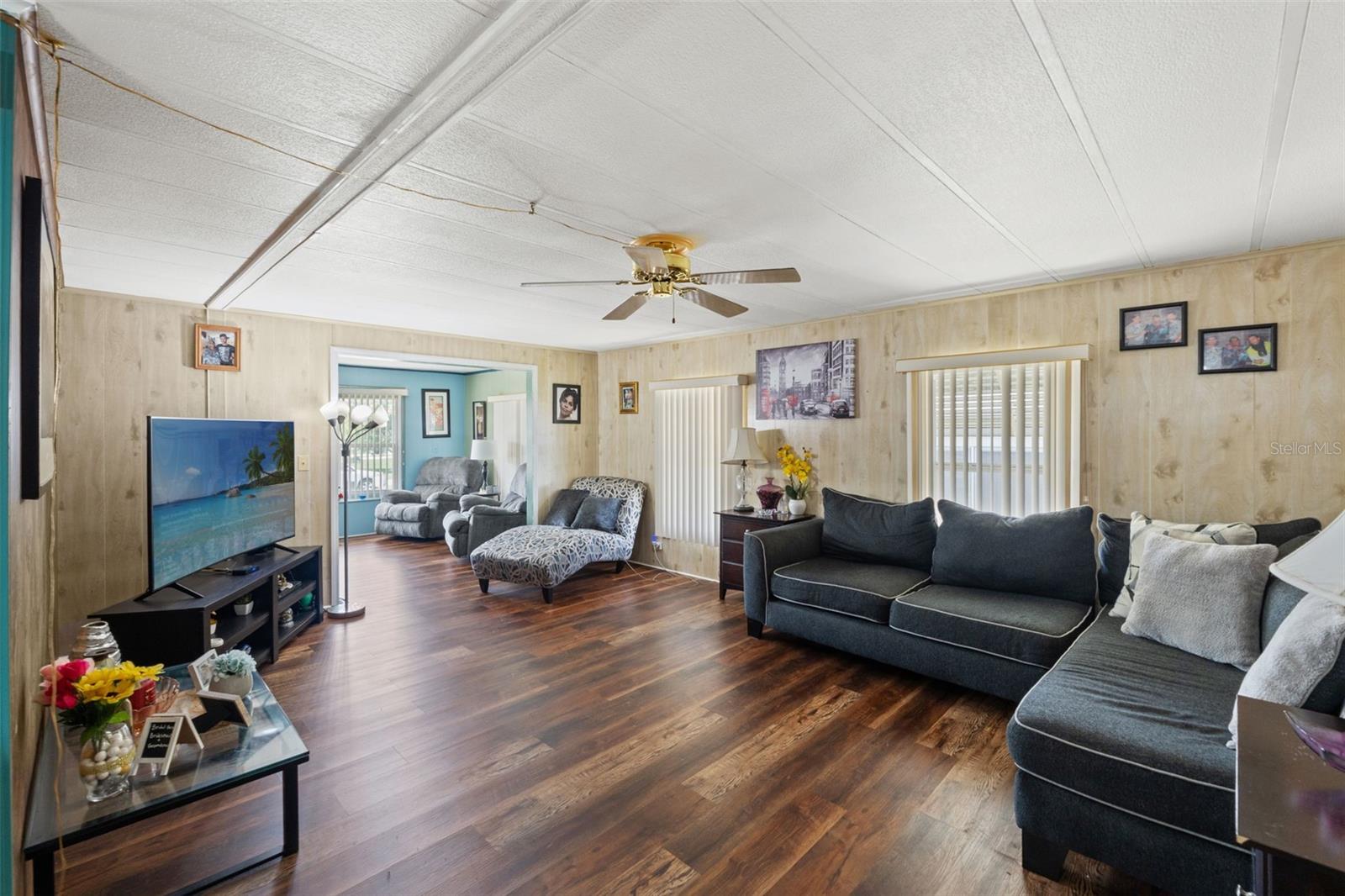 Image 11 of 23 For 8427 Highpoint Boulevard