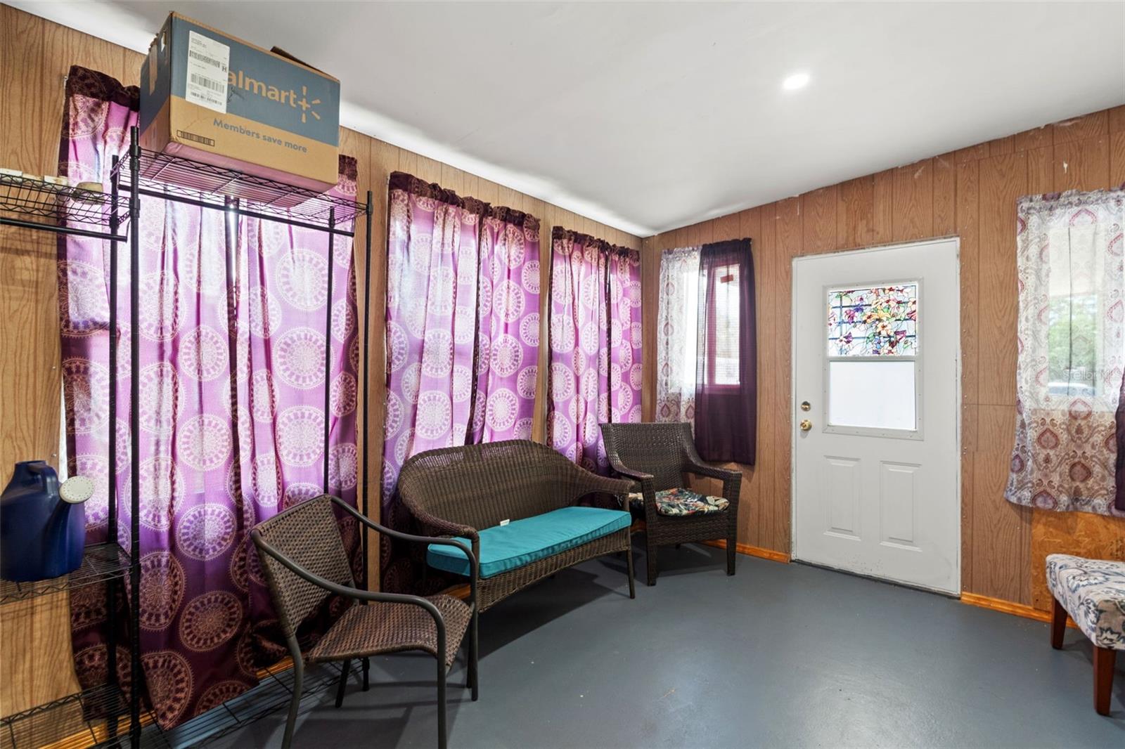 Image 20 of 23 For 8427 Highpoint Boulevard