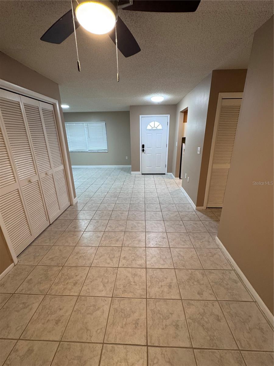 Image 13 of 31 For 511 Longfellow Court B