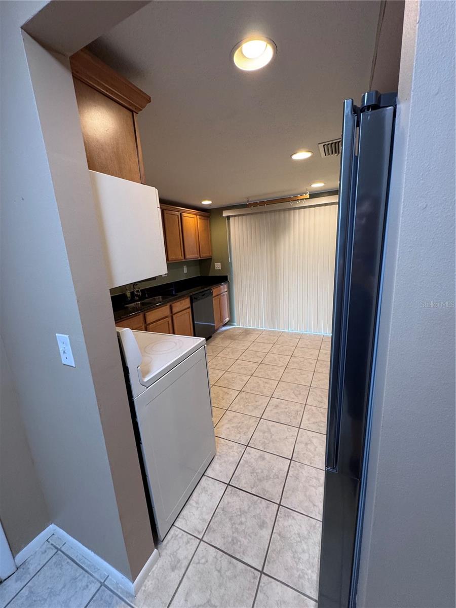 Image 15 of 31 For 511 Longfellow Court B