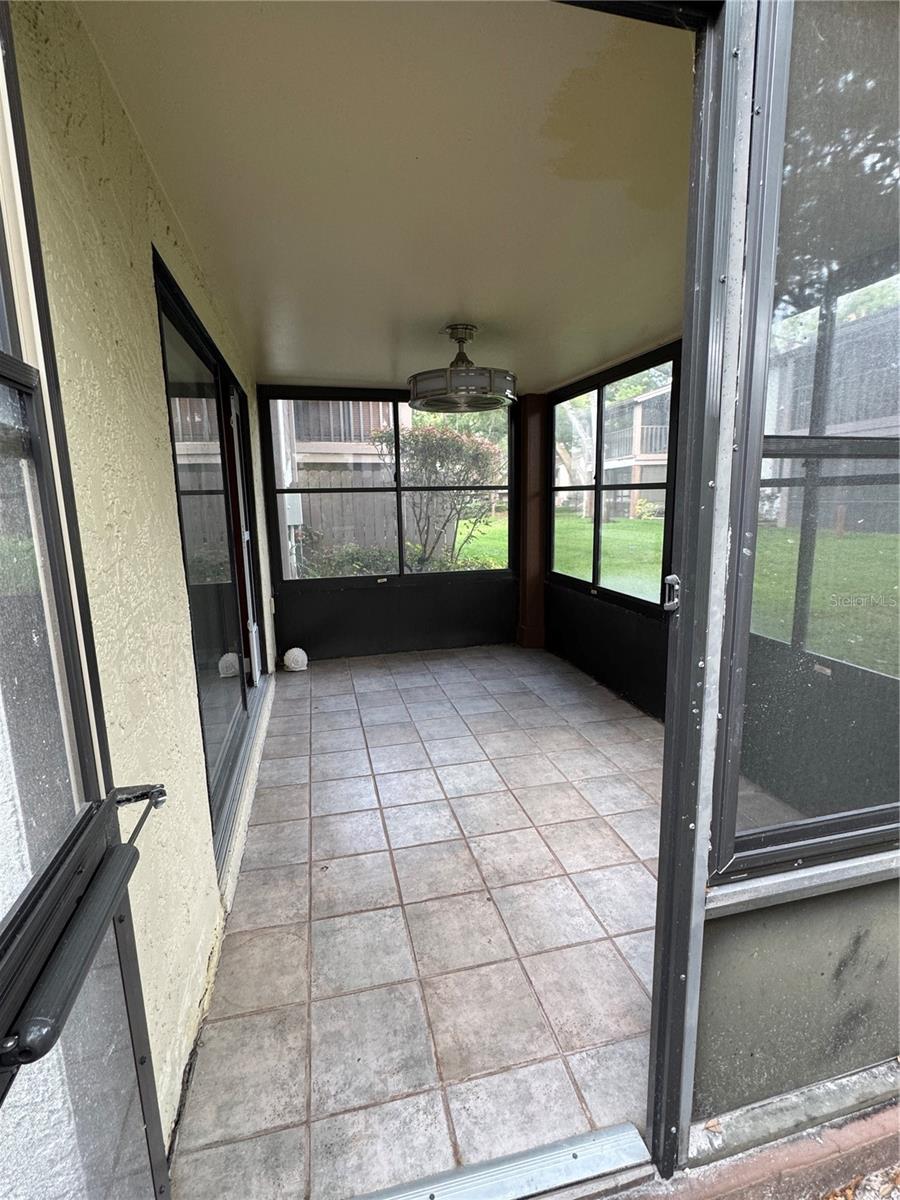 Image 28 of 31 For 511 Longfellow Court B