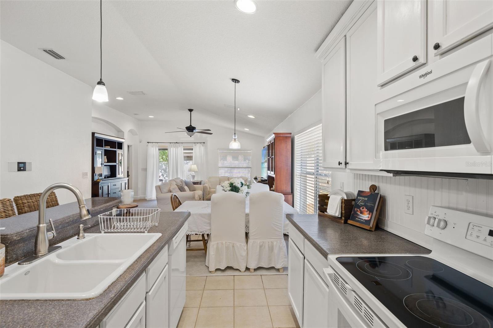 Image 10 of 46 For 9556 Southern Charm Circle