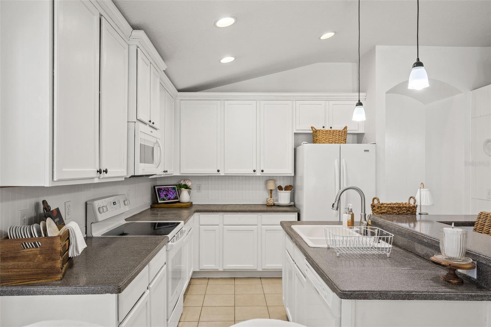 Image 14 of 46 For 9556 Southern Charm Circle