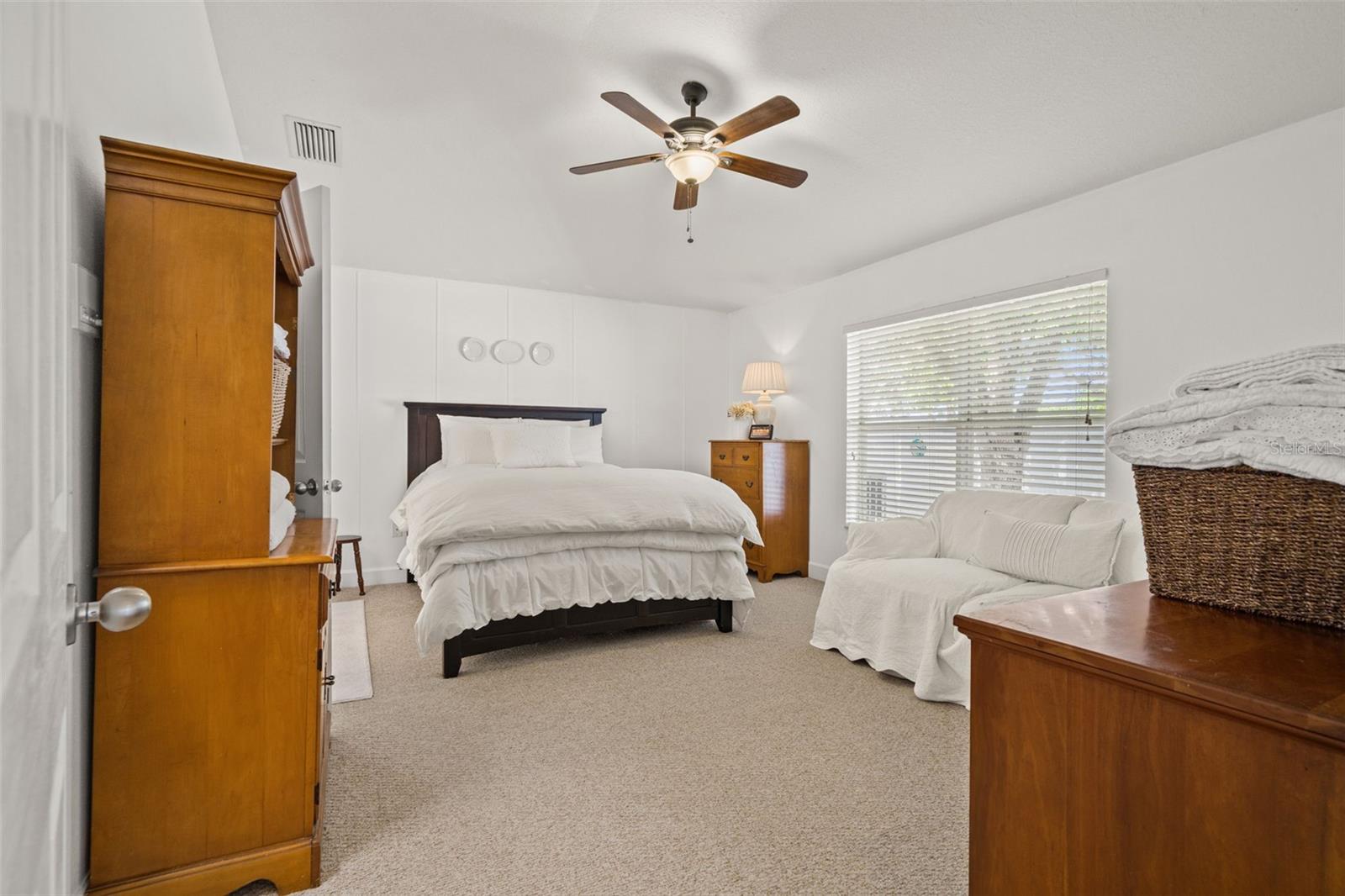 Image 19 of 46 For 9556 Southern Charm Circle