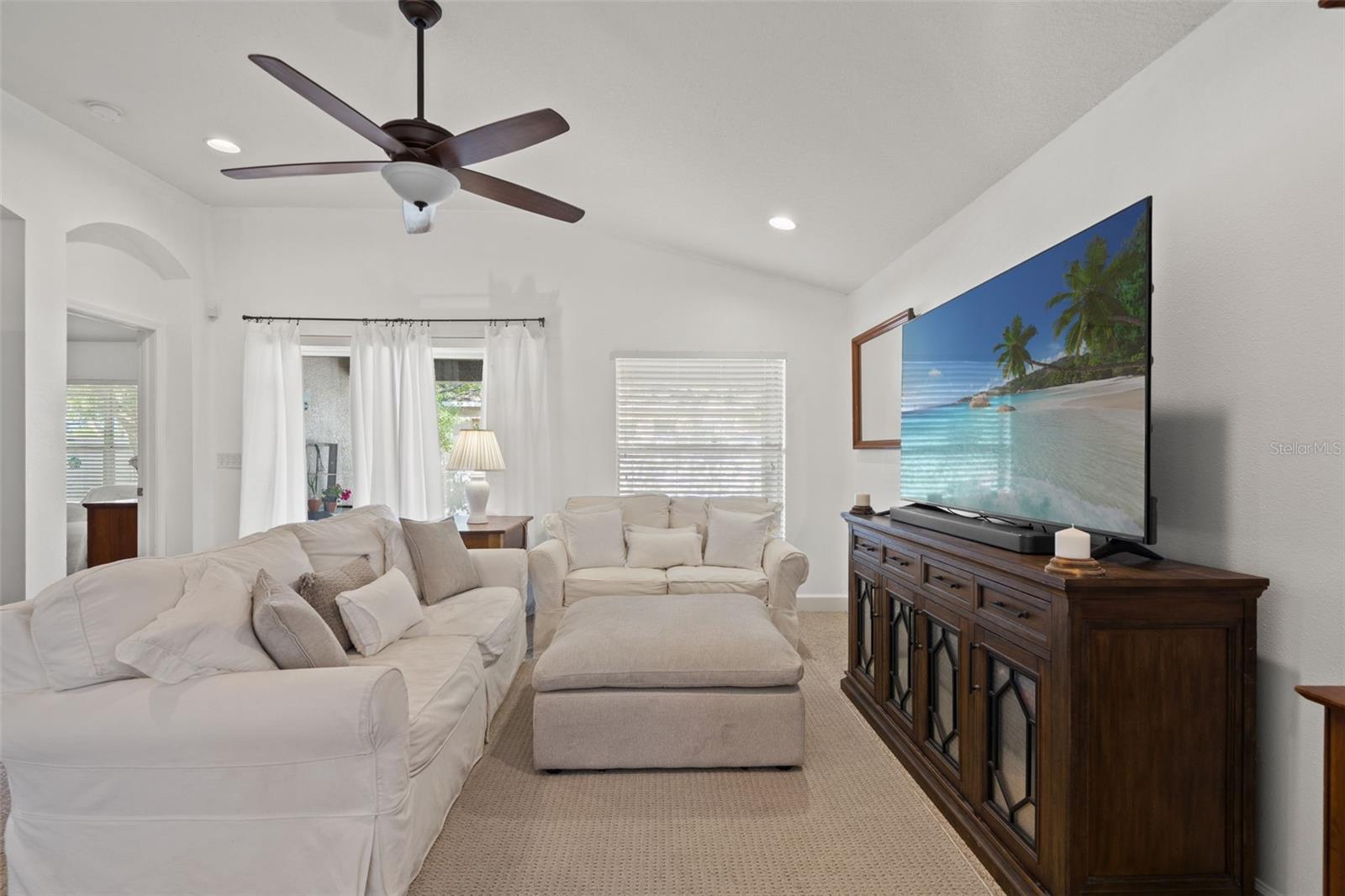 Image 7 of 46 For 9556 Southern Charm Circle