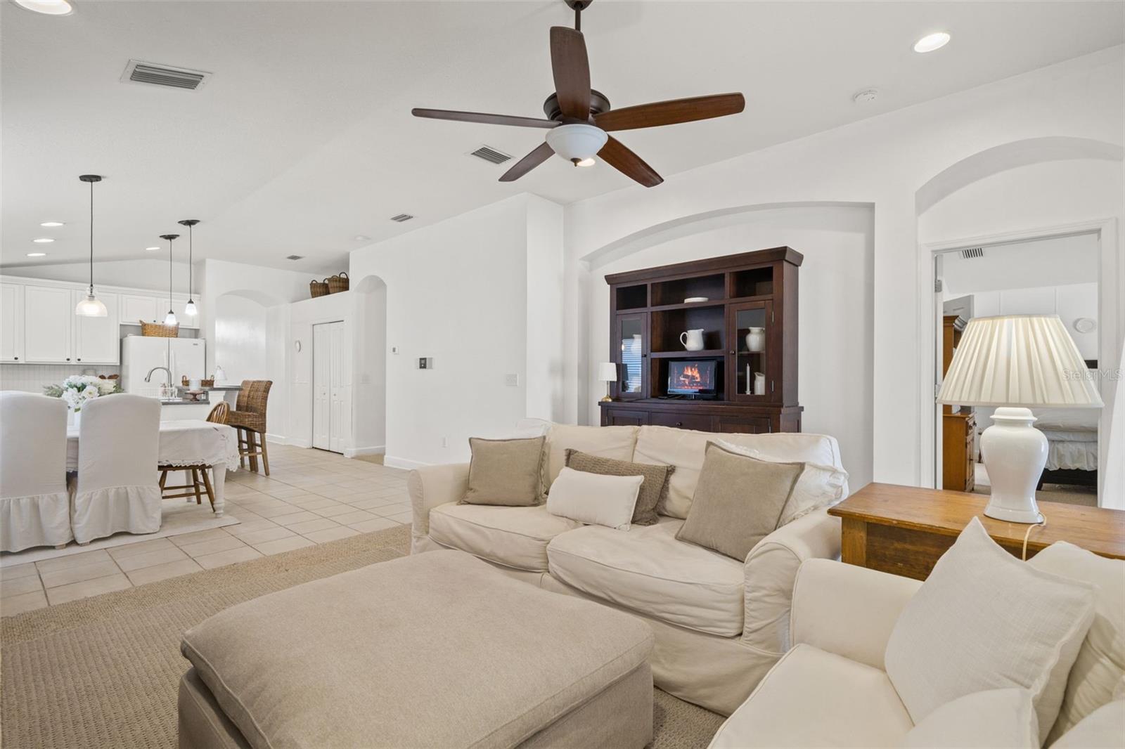 Image 8 of 46 For 9556 Southern Charm Circle