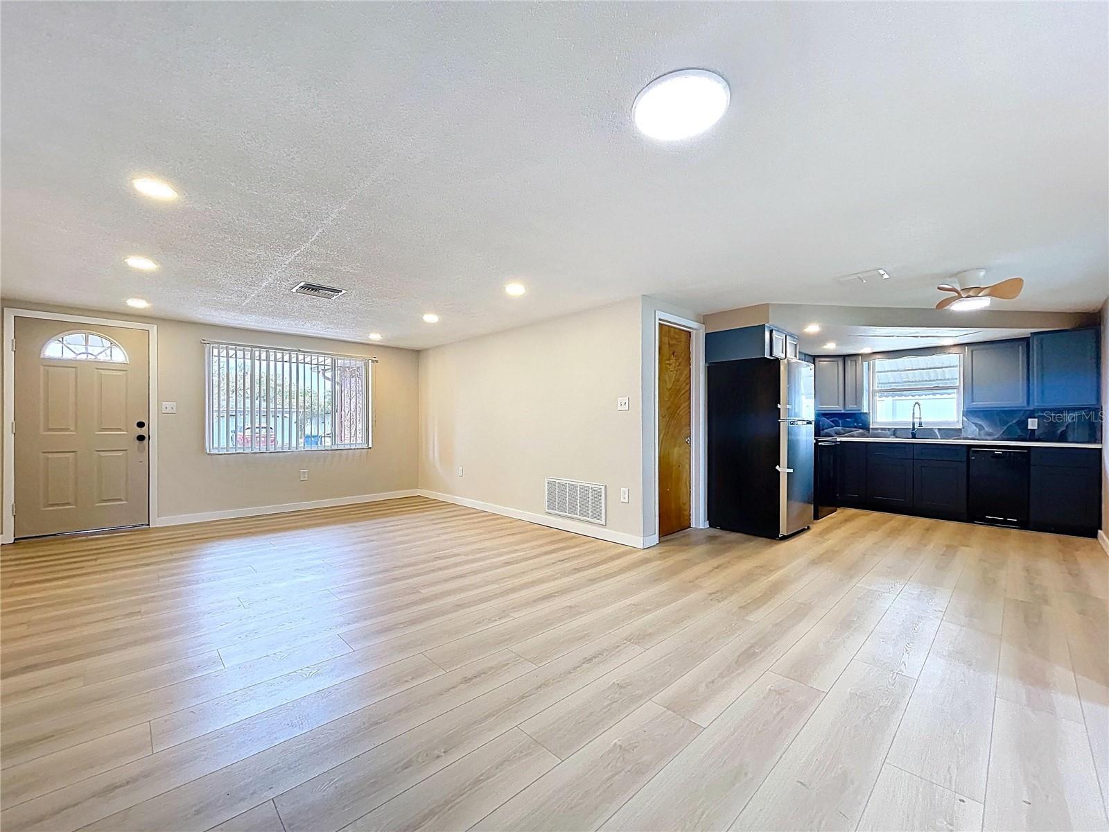 Image 11 of 44 For 3421 Supreme Drive