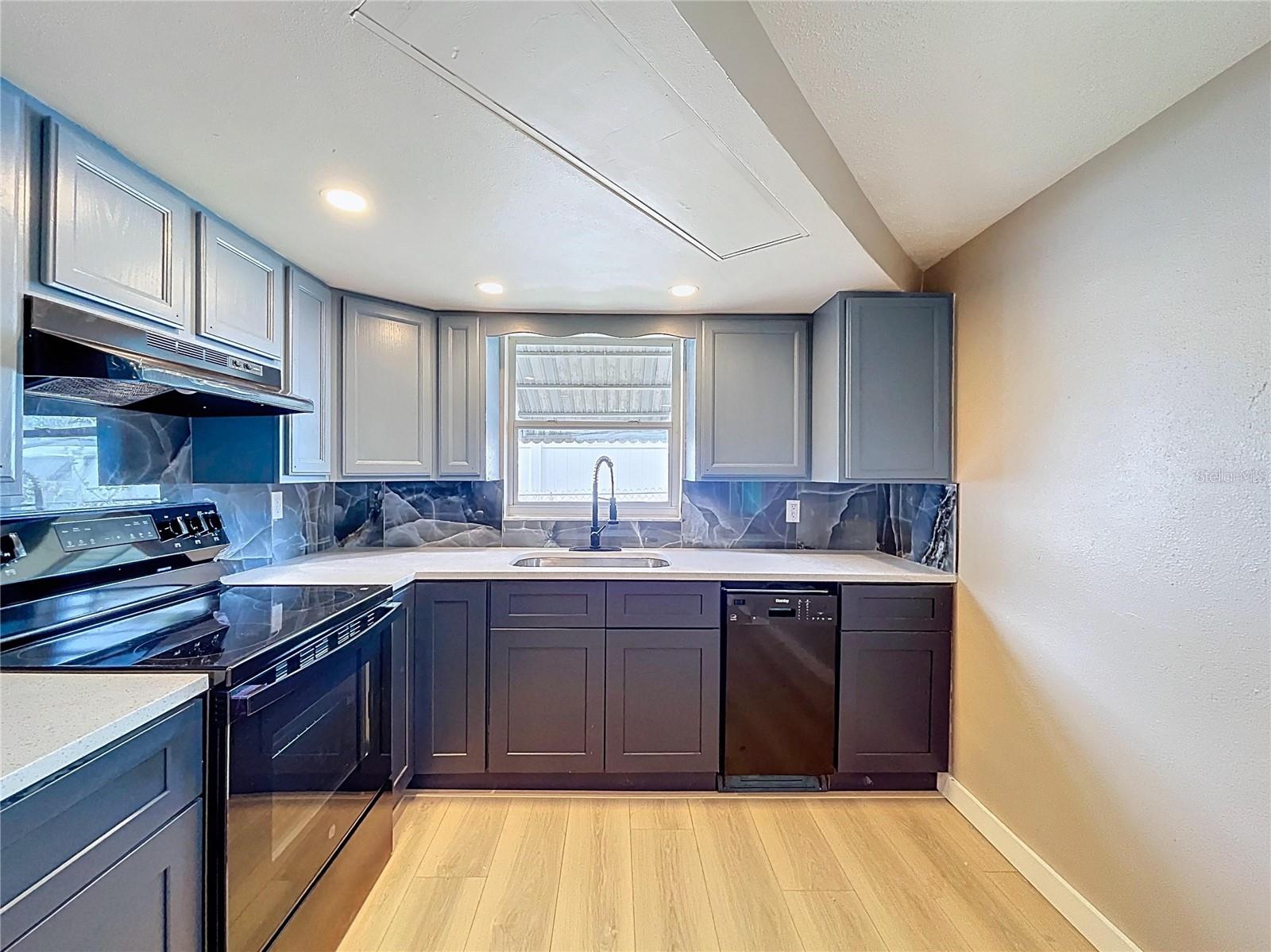 Image 13 of 44 For 3421 Supreme Drive