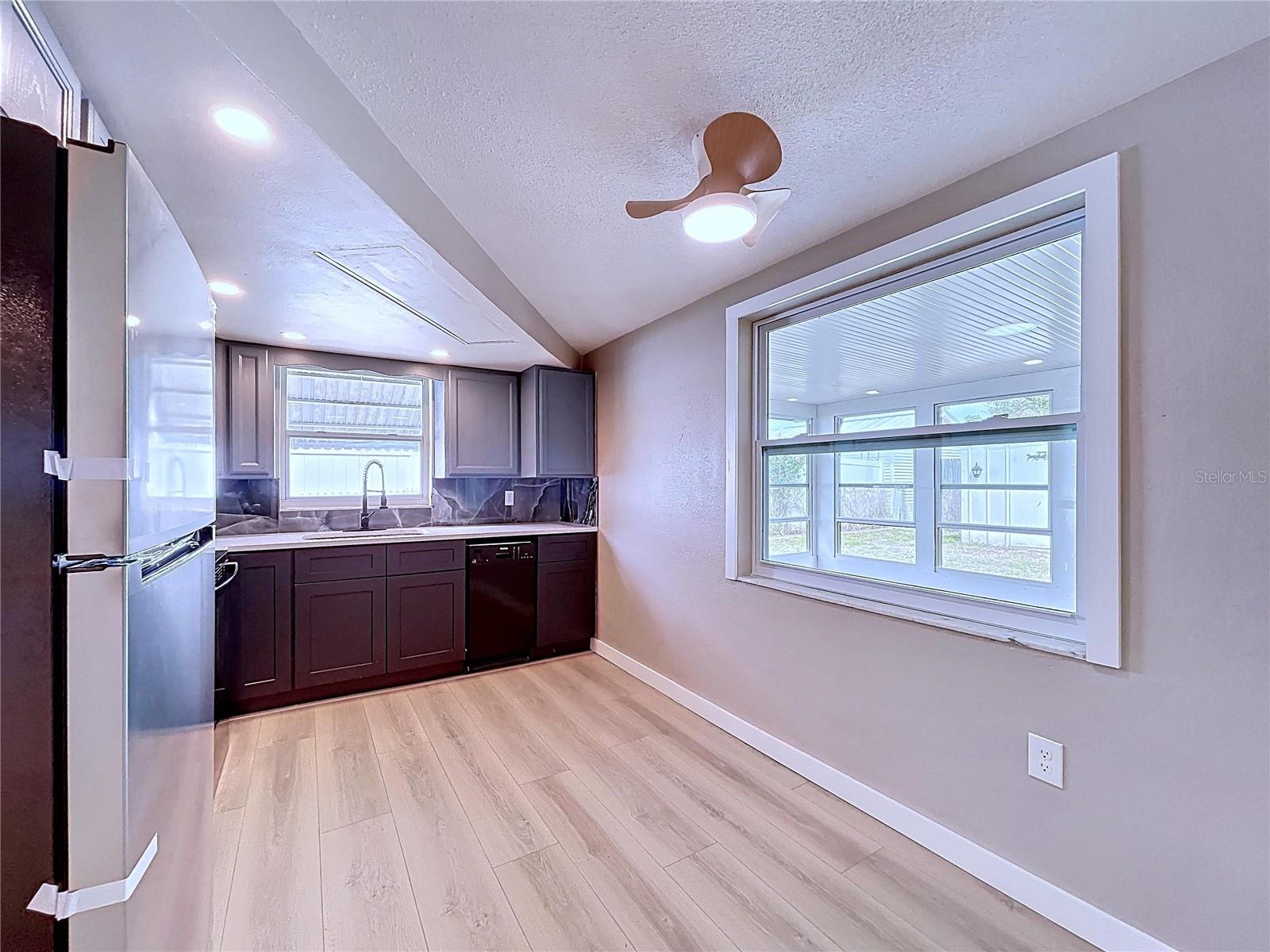 Image 17 of 44 For 3421 Supreme Drive