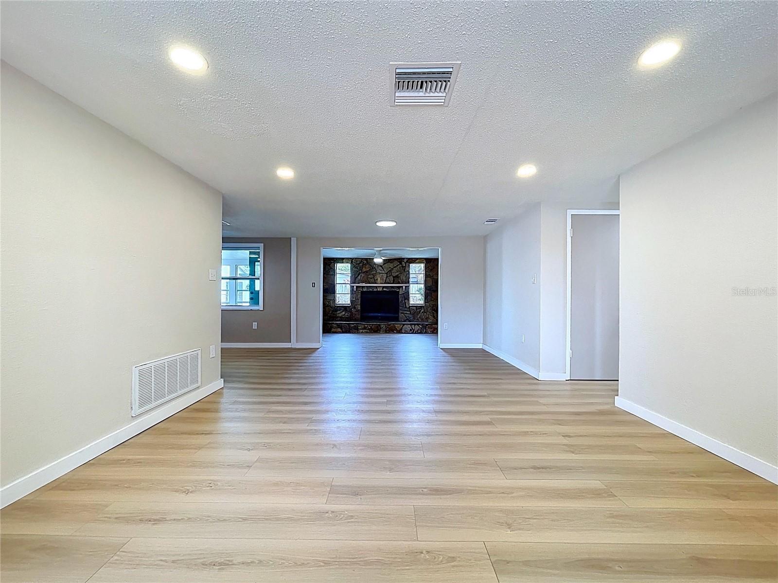 Image 21 of 44 For 3421 Supreme Drive