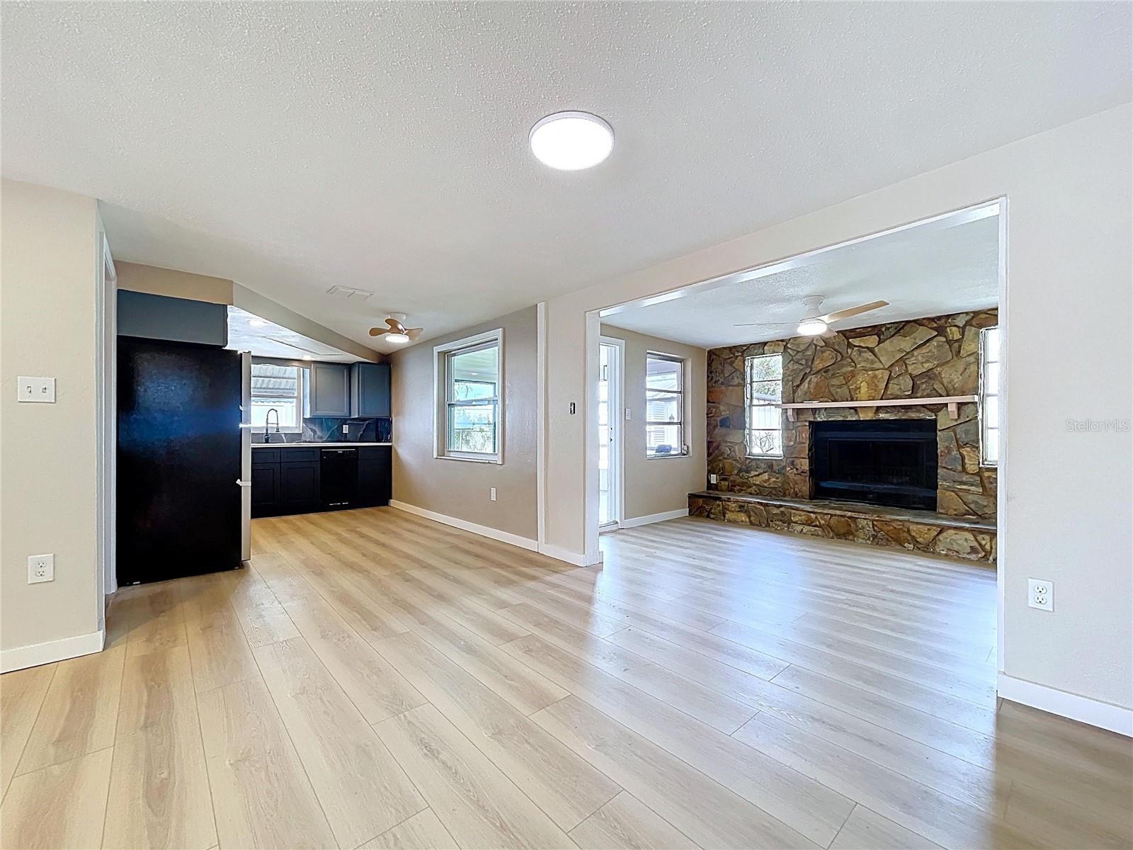 Image 24 of 44 For 3421 Supreme Drive