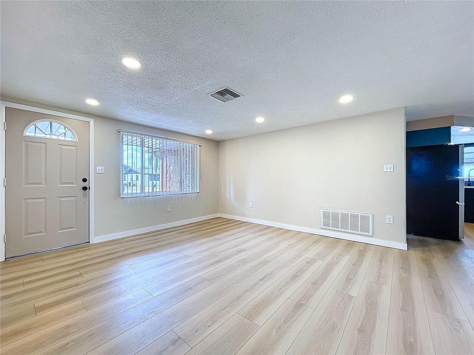 Image 7 of 44 For 3421 Supreme Drive