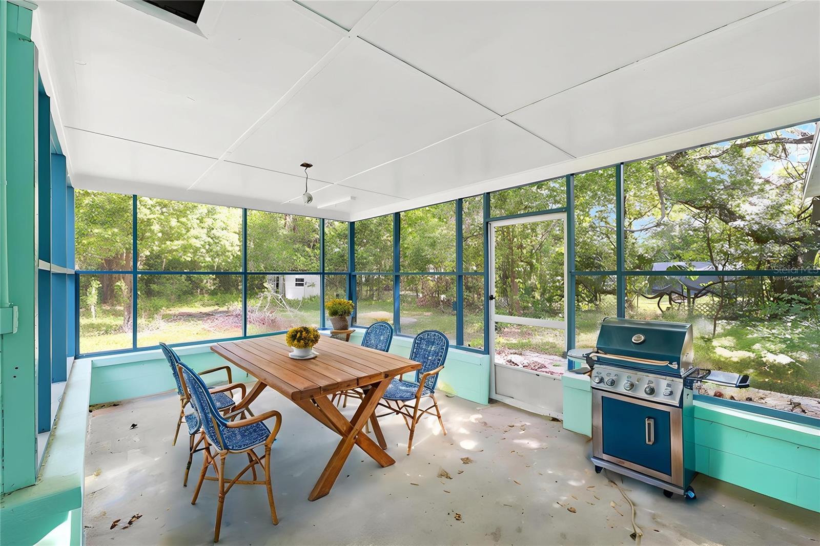 Image 17 of 49 For 27 Croom Road