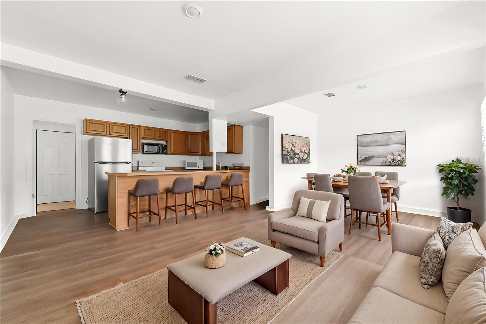 Image 3 of 49 For 27 Croom Road