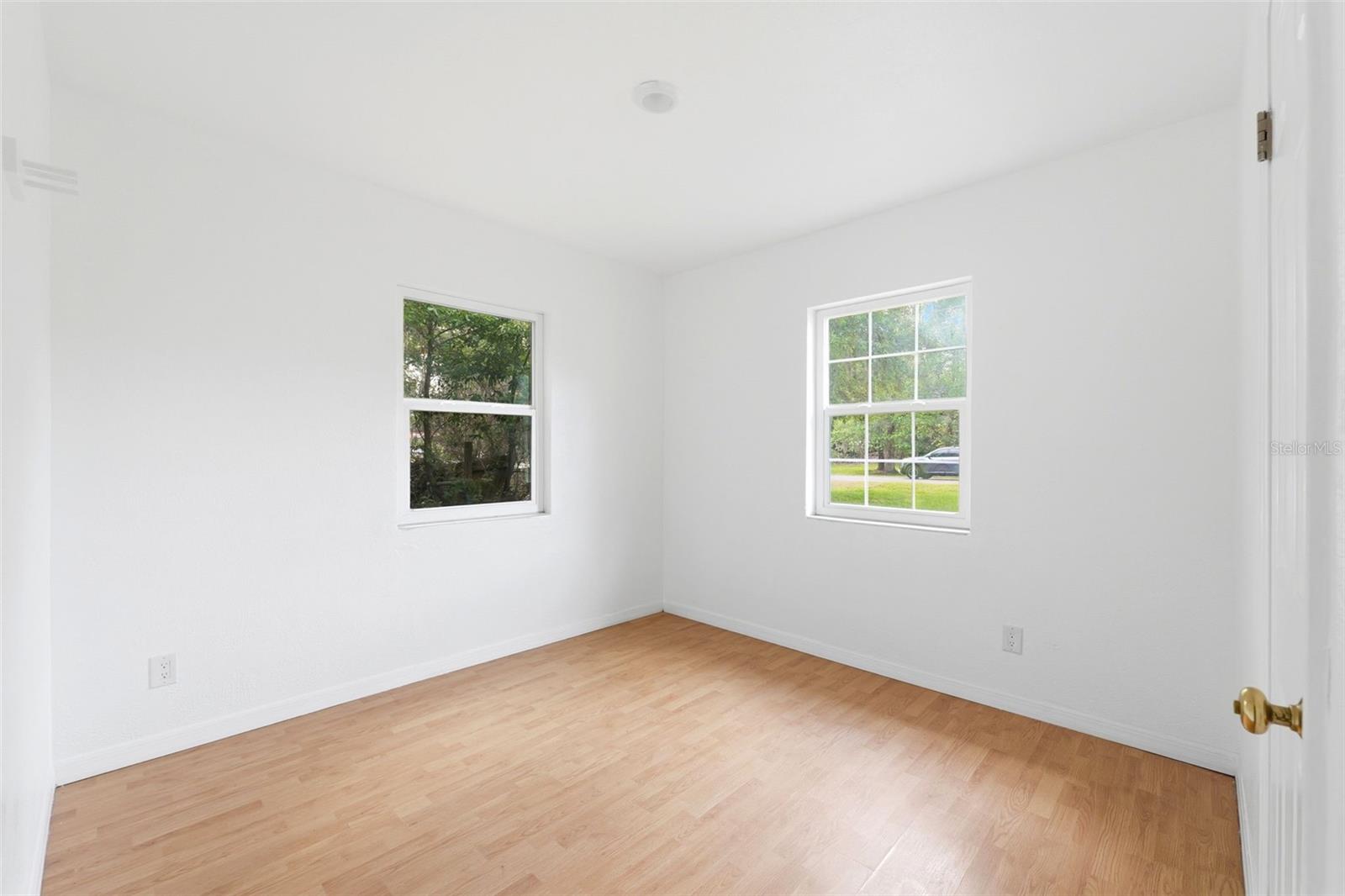 Image 36 of 49 For 27 Croom Road