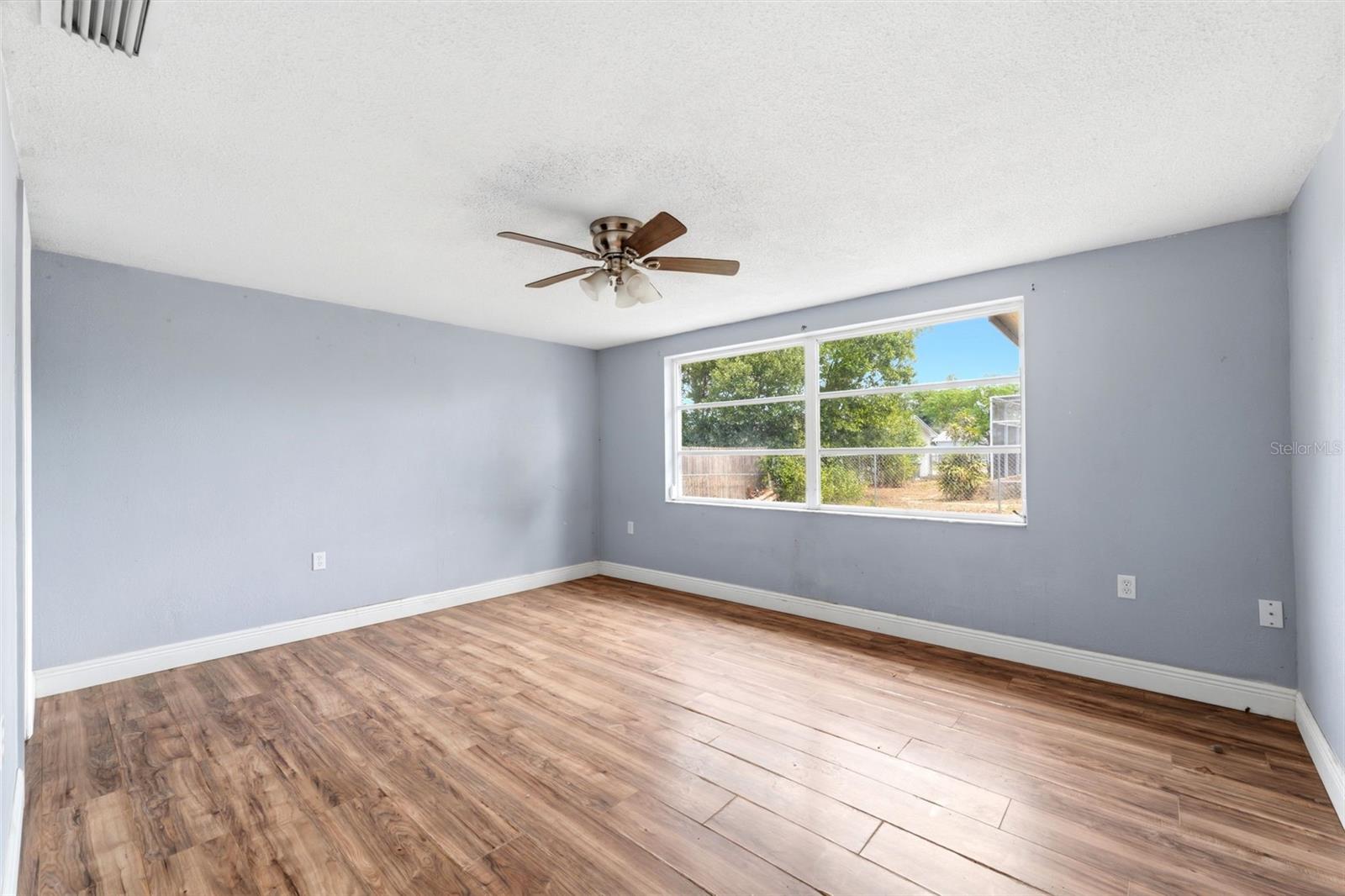 Image 12 of 38 For 9720 Rainbow Lane