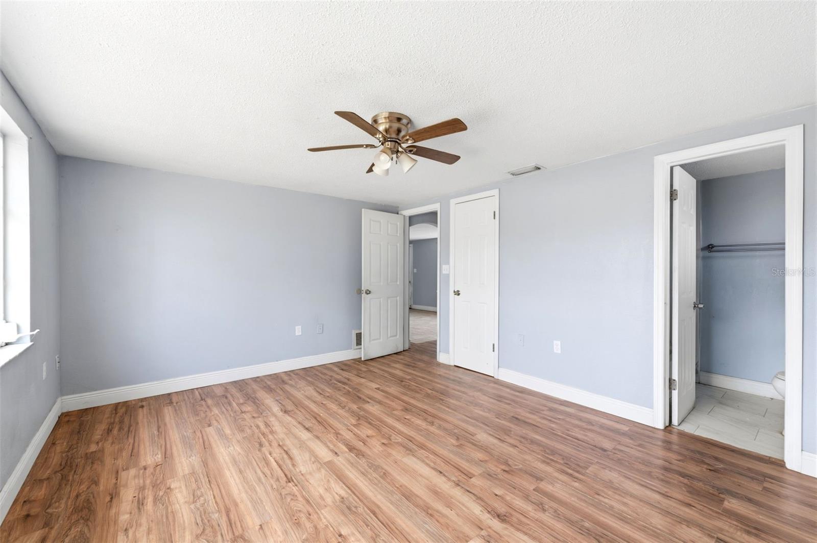 Image 13 of 38 For 9720 Rainbow Lane