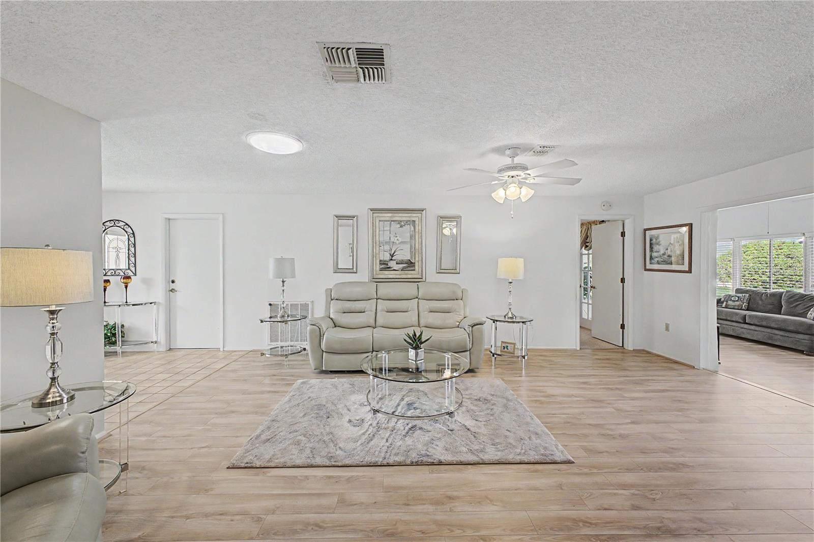 Image 11 of 54 For 6347 Darien Way