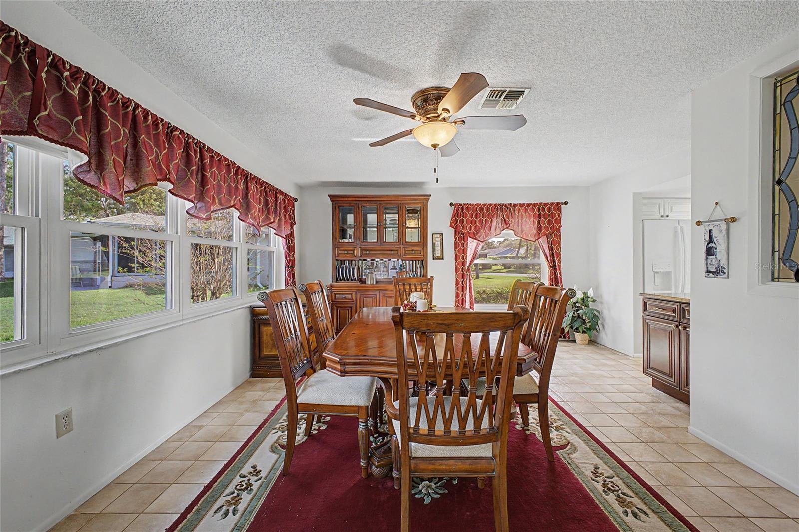 Image 14 of 54 For 6347 Darien Way