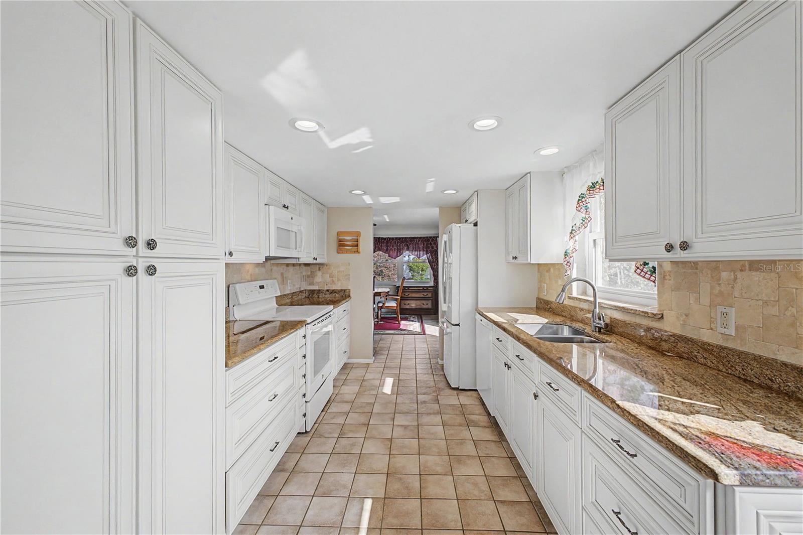 Image 20 of 54 For 6347 Darien Way