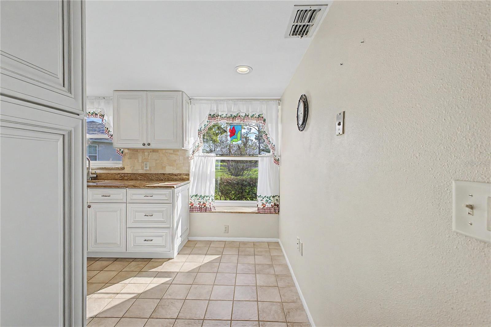 Image 21 of 54 For 6347 Darien Way